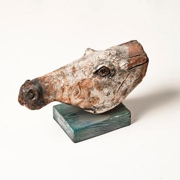 Henrik Allert, Horse head.