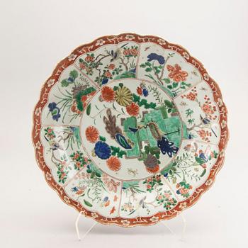 Plate, porcelain. Qing Dynasty, Kangxi (1662-1722).