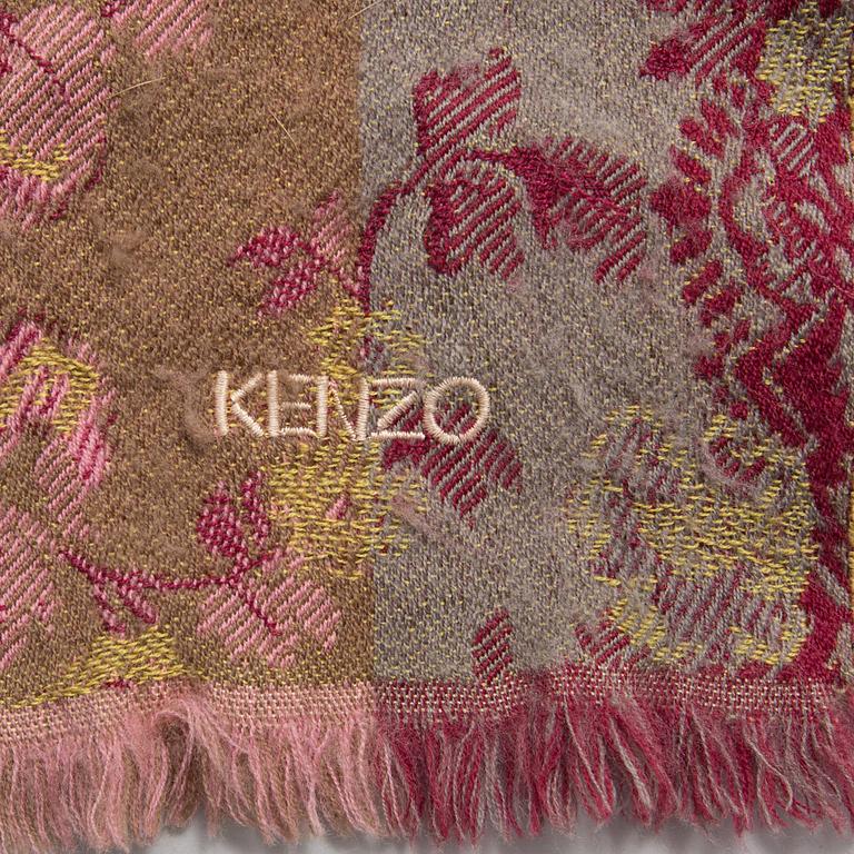 A Kenzo scarf.