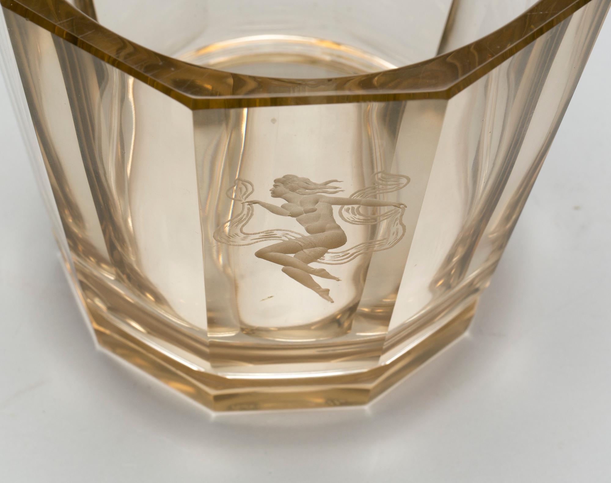 VAS, glas, signerad Müller, Boda.