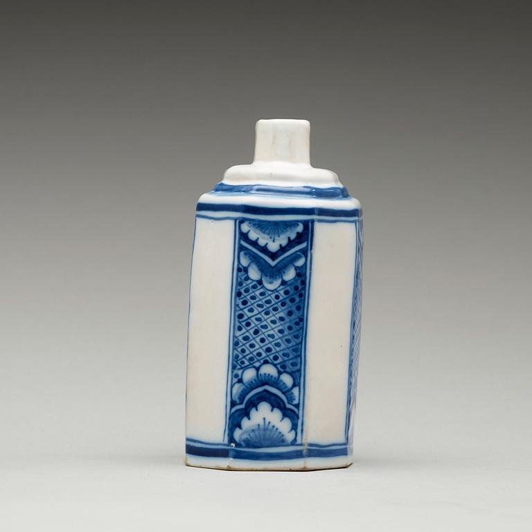 A Swedish Rörstrand faience bottle, 1735-40.