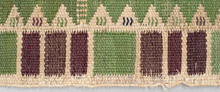 Barbro Nilsson, a carpet, "Salerno grön med enkel bård", flat weave, ca 295 x 197-198,5 cm, signed AB MMF BN.