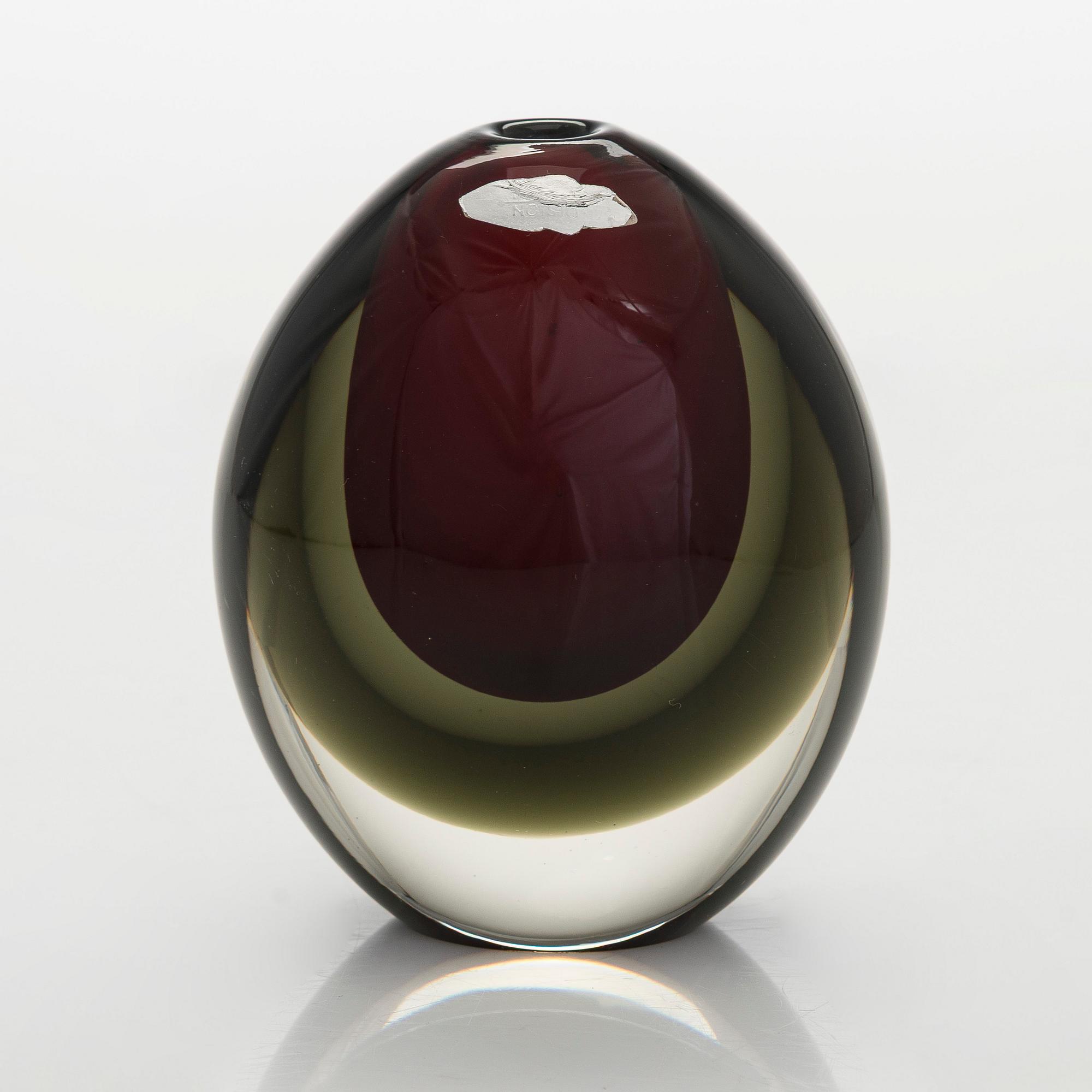 Kaj Franck, a 'KF 240' vase, signed K. Franck, Nuutajärvi Notsjö -60.