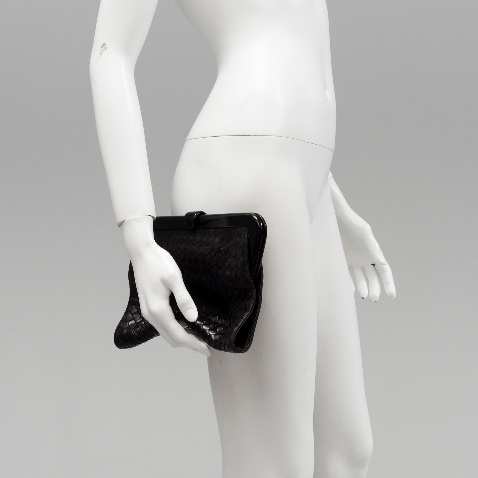 CLUTCH, Bottega Veneta.