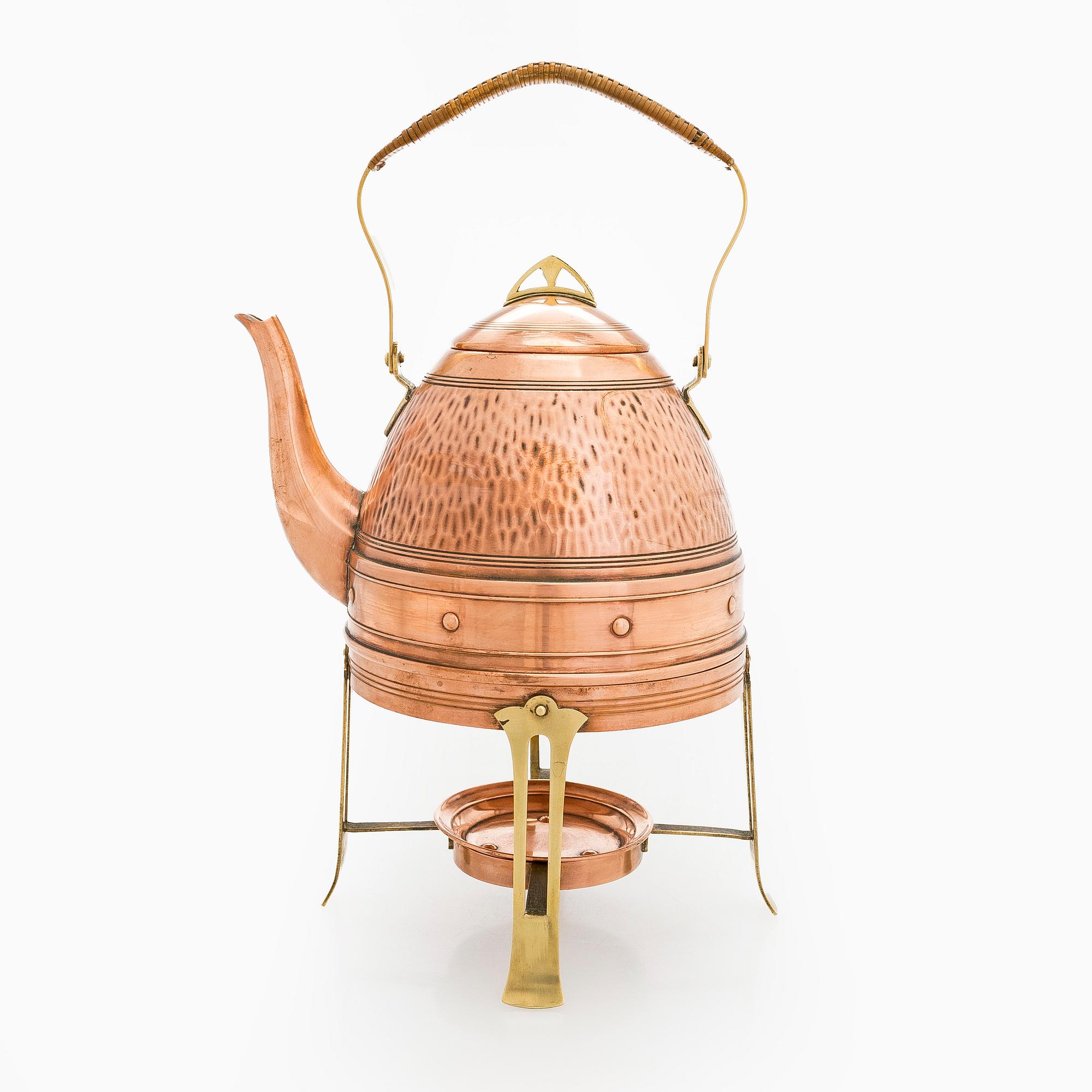 Copper pan, early 20th century.