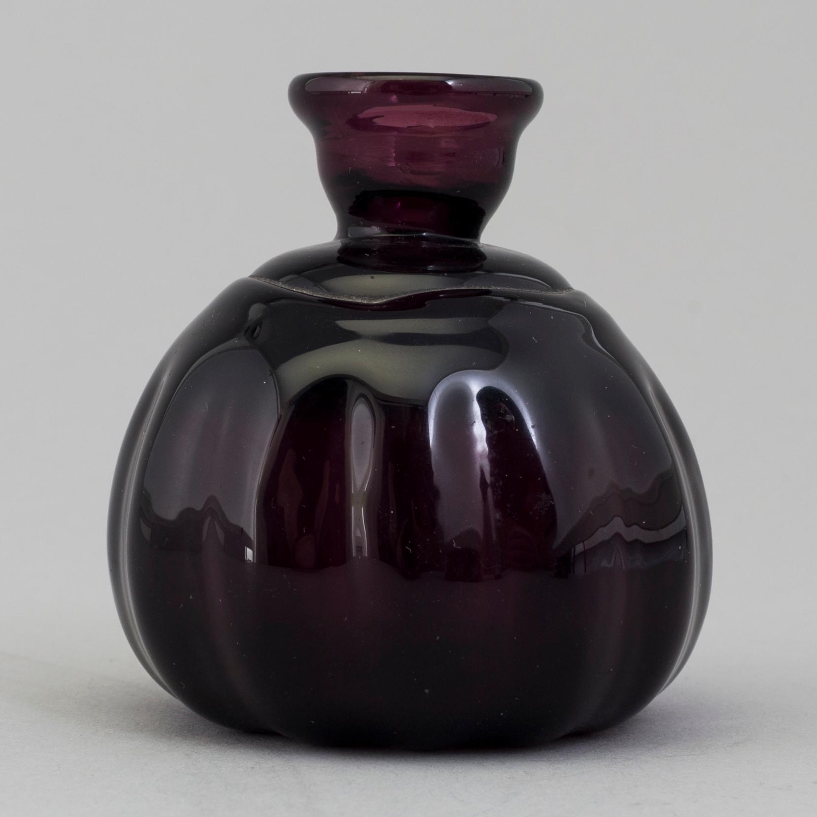 BLÄCKHORN, glas, Norge, 1700-tal.