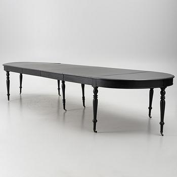 Dining table, second half of the 19th century.