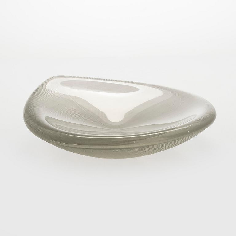Tapio Wirkkala, A glass bowl "Lehti" (Leaf), signed Tapio Wirkkala Iittala -56.
