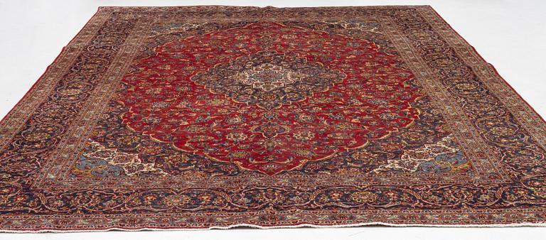 Matta, Keshan, ca 408 x 298 cm.