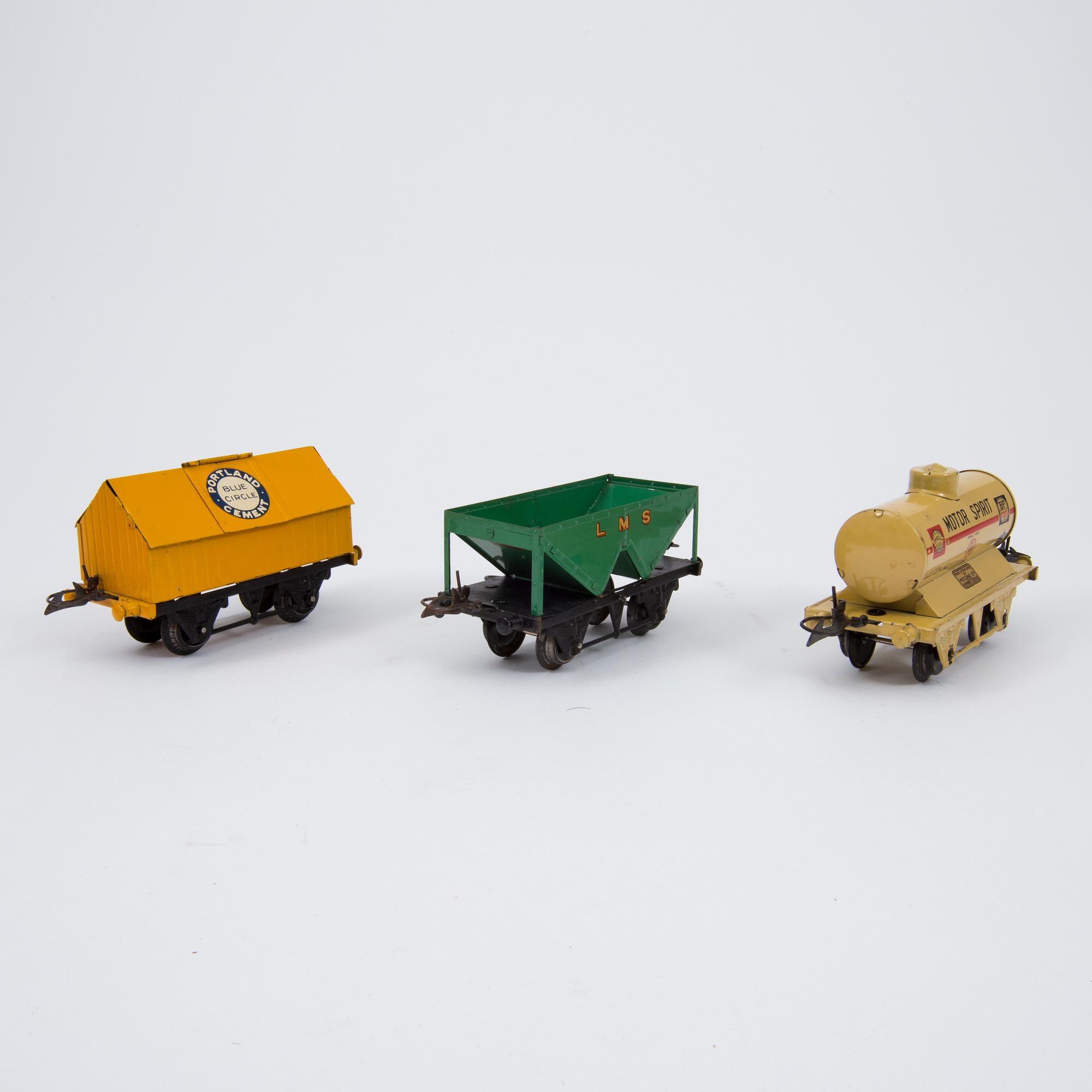 Twelve O-gauge Hornby train wagons England 1930s.