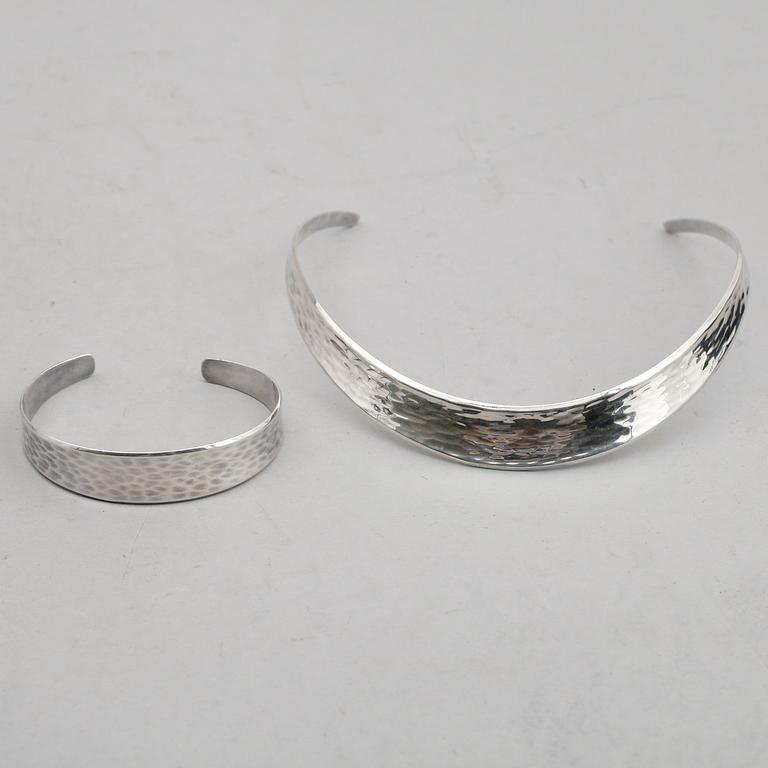 HALSBAND SAMT ARMBAND, sterlingsilver, Alton, 1975/76. Vikt ca 58 g.