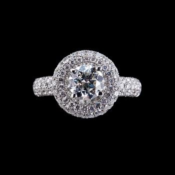 A RING, brilliant cut diamonds. Center stone 1.01 ct totally 2.89 ct.