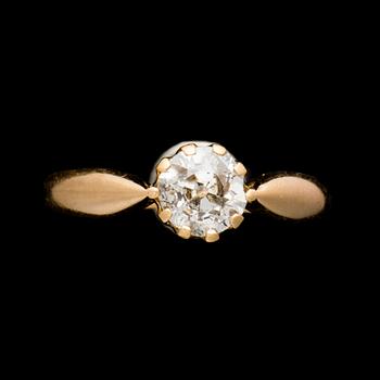 A RING, 18K gold, old cut diamond c. 1.00 ct. Samuel Koskiniemi, Vaasa. Late 19th century. Weight 4,2 g.