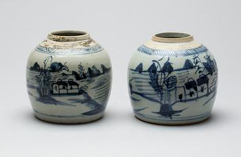 BOJANER, 2 st, porslin, Kina 1800-tal.