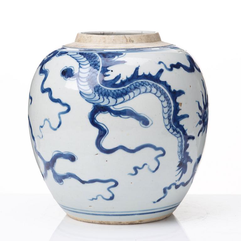 A blue and white dragon jar, Qing dynasty, 18th Century.