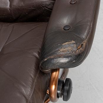 Armchairs, a pair, Stressless, Ekornes, later part of the 20th century.