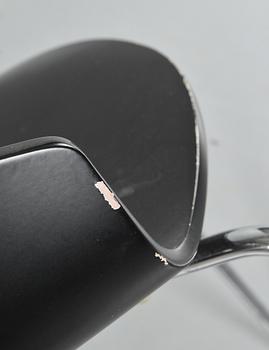 STOLAR, 3 st, "Myran", Arne Jacobsen för Fritz Hansen, 1994.