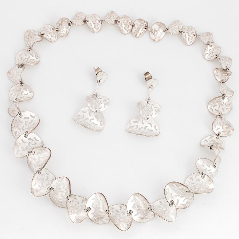 Lapponia. A sterling silver necklace and a pair of earrings.