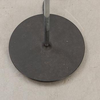 Poul Henningsen, golvlampa, "PH 80", Louis Poulsen, Danmark.