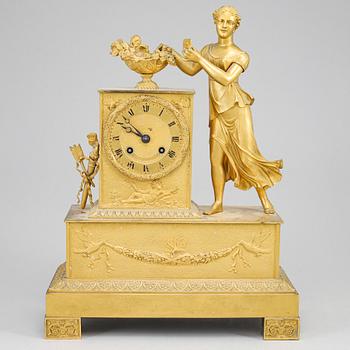 An Empire mantel clock, beginning of the 19th ct.