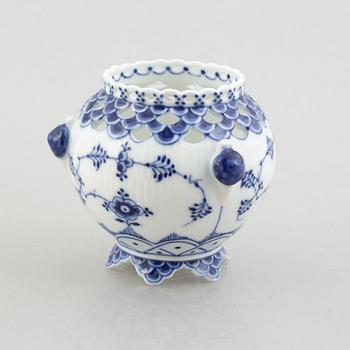 A "Blue fluted full lace" / "Musselmalet" small vase, Royal Copenhagen, model 1043, around 1900.