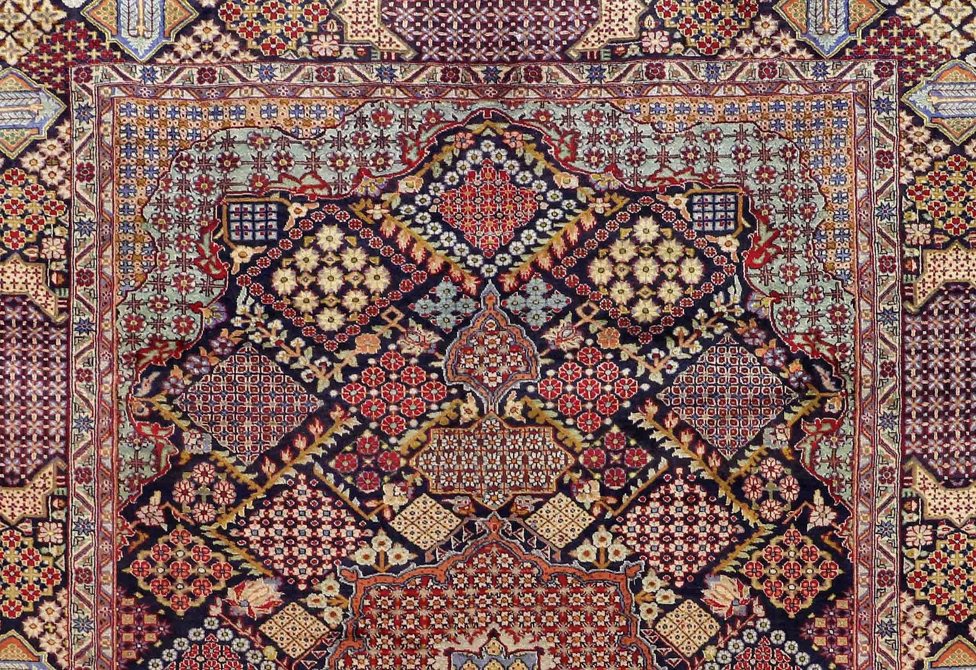 MATTA, Najafabad, ca 388 x 300 cm.