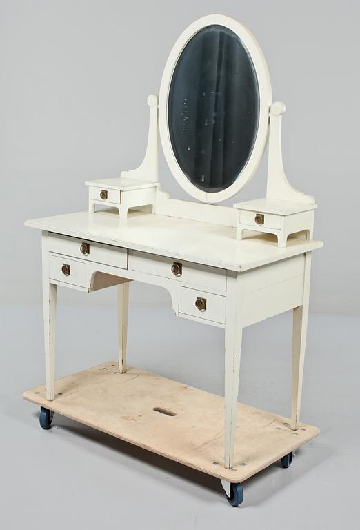 TOALETTBORD, 1900-talets första hälft.