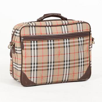 BURBERRY, a weekend bag.
