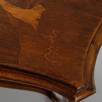 BORD, Emile Gallé. Frankrike, Art Nouveau, omkring år 1900.
