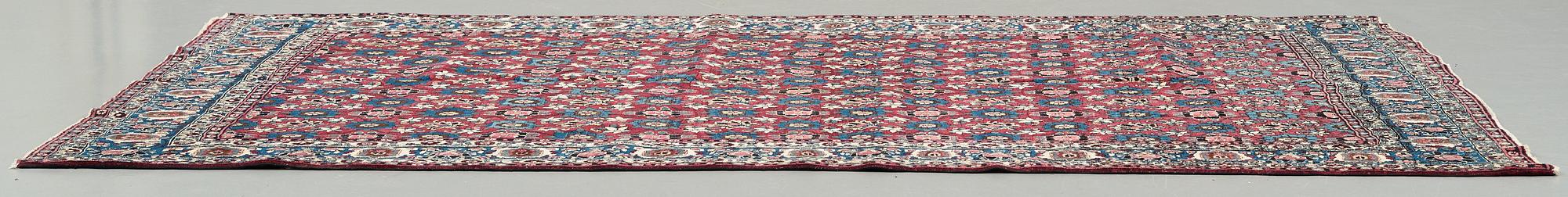MATTA, semiantik Veramin, ca 307-310 x 202,5-206 cm.