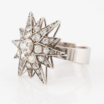 Ring, Jarl Sandin, star-shaped 18K white gold with old-cut diamonds.