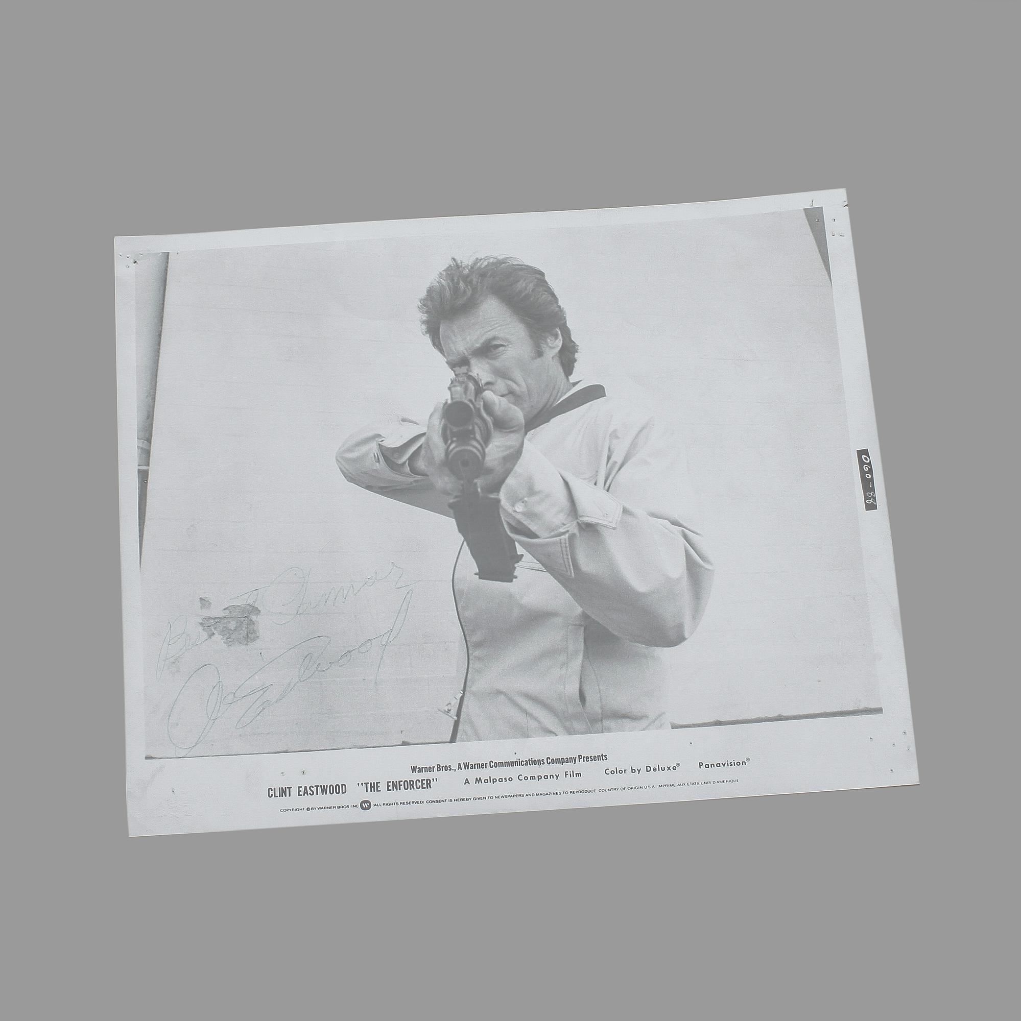 CLINT EASTWOOD f. 1930, fotografi med autograf.