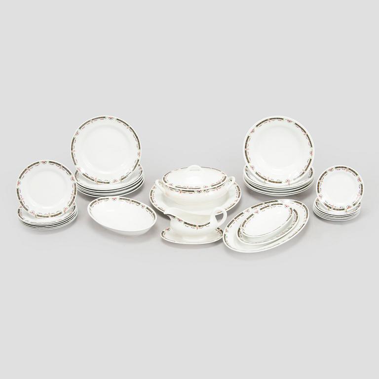 Arabia, Dinner Set, 31 pieces, early 20th century.