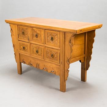 A Corean chest of drawers, 20th century.