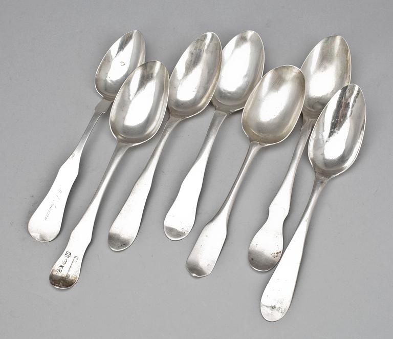 MATSKEDAR, 7 st, silver, olika mästare, bla Nils Dahl, Linköping 1760. 1700-1800-tal. Vikt ca 320 gram.