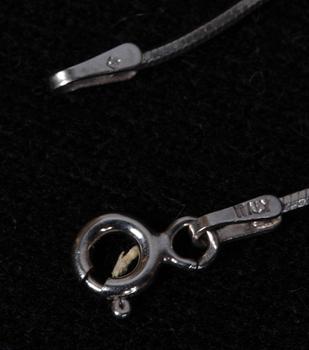 HÄNGE, 18k vitguld, briljanter, pärla. 0.28 ct. Vikt tot ca 5 g.