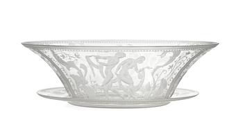 A Simon Gate engraved glass bowl with stand, Orrefors 1923.