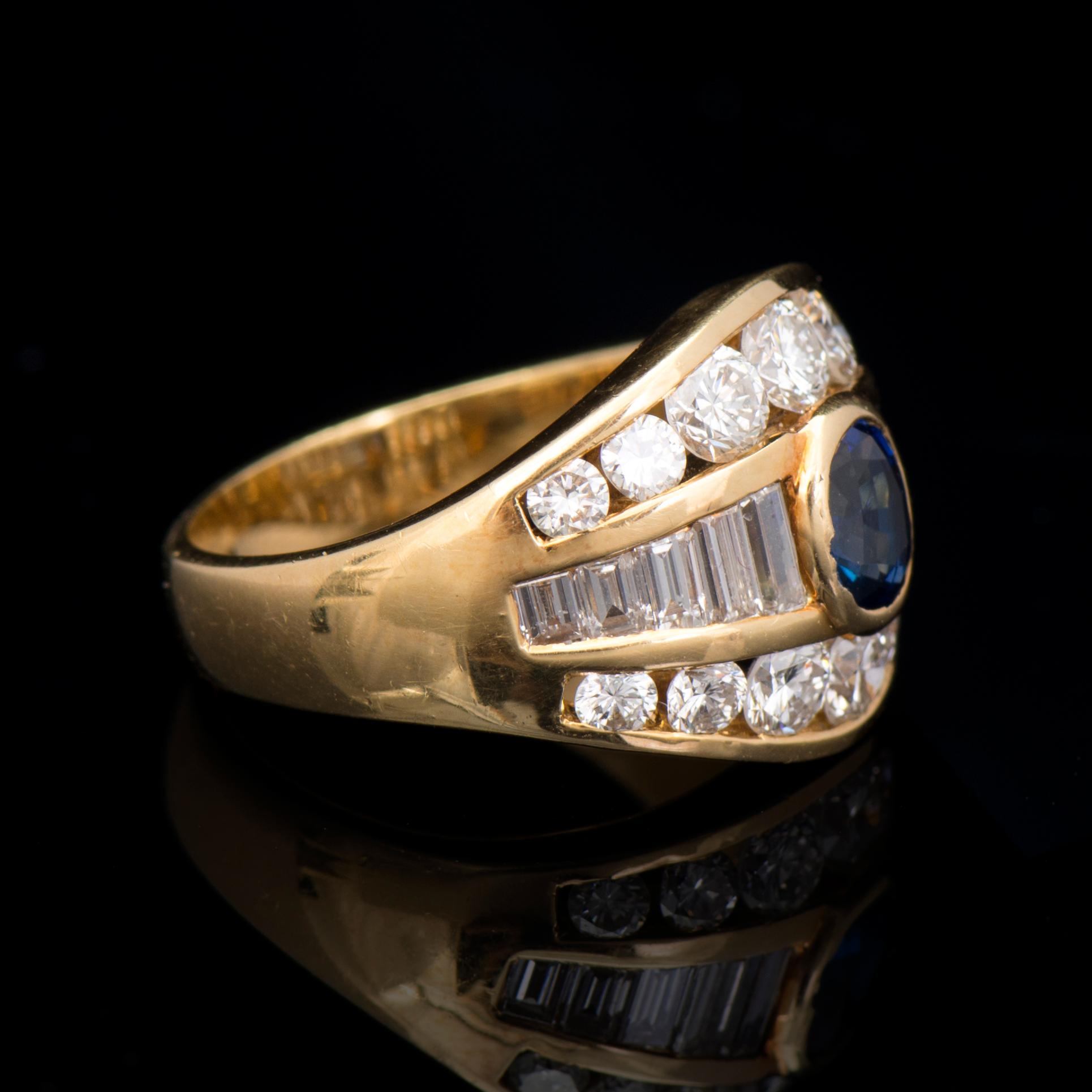 RING, fasettslipad safir, briljant-
 och baguetteslipade diamanter, 18K guld.