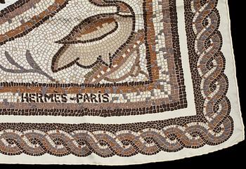 SCARF, siden, "Sous le Cedre", design Dimitri Rybaltchenko, Hermès, Paris.