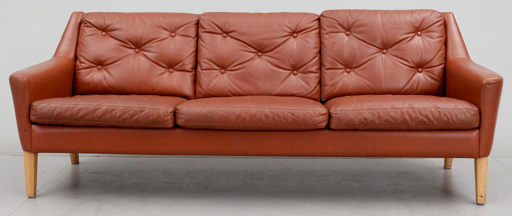 SOFFA, skinn. Ulferts, Tibro, 1960-tal.