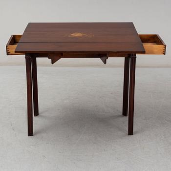 BORD med klaffar, sengustavianskt stockholmsarbete, omkring 1800.