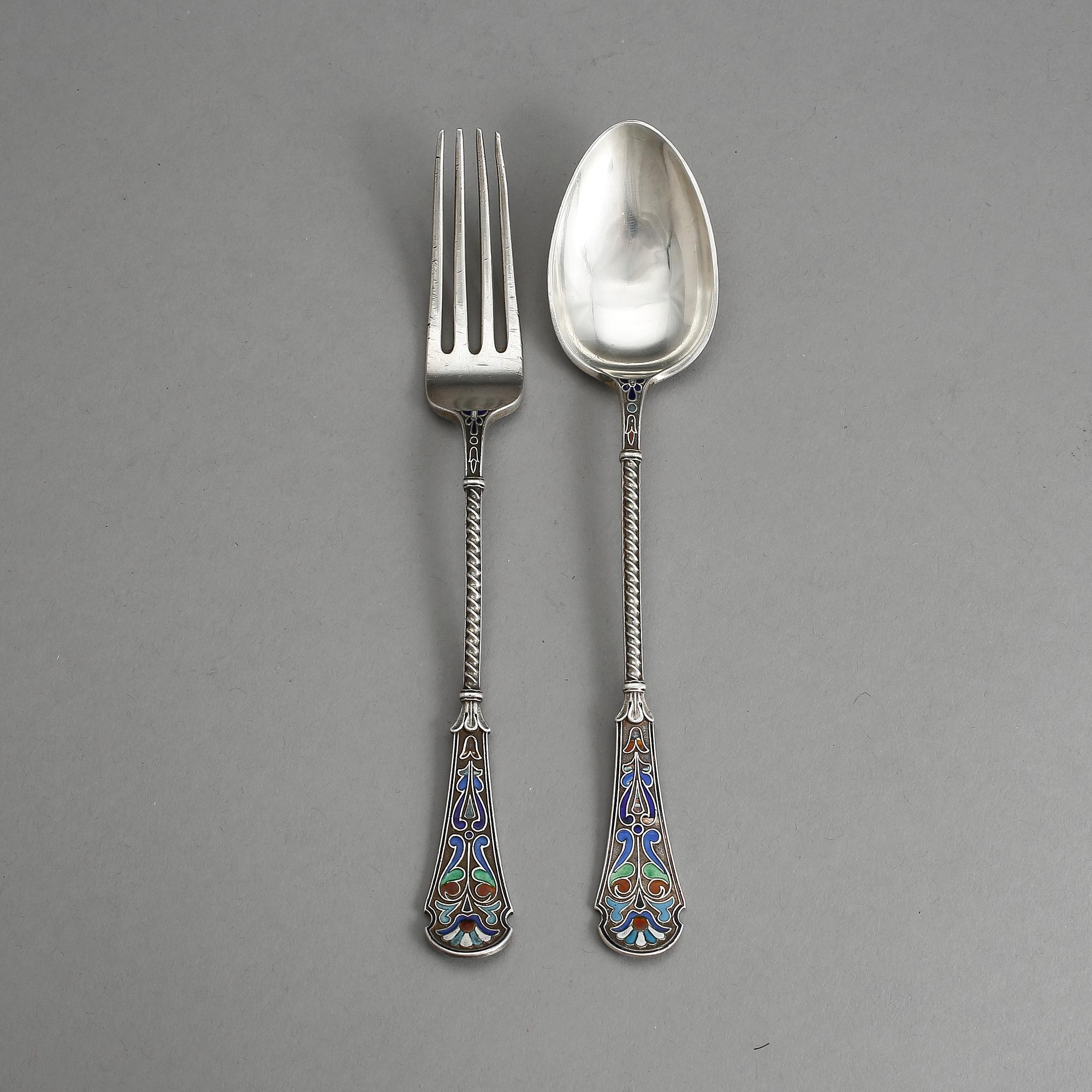 DESSERTGAFFEL och SKED, emalj och silver, David Andersen, Oslo, Norge. tot vikt ca 67 gram.