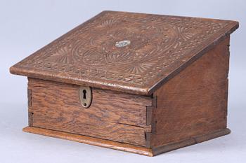 SKRIVSCHATULL, ek, 1800/1900-tal.