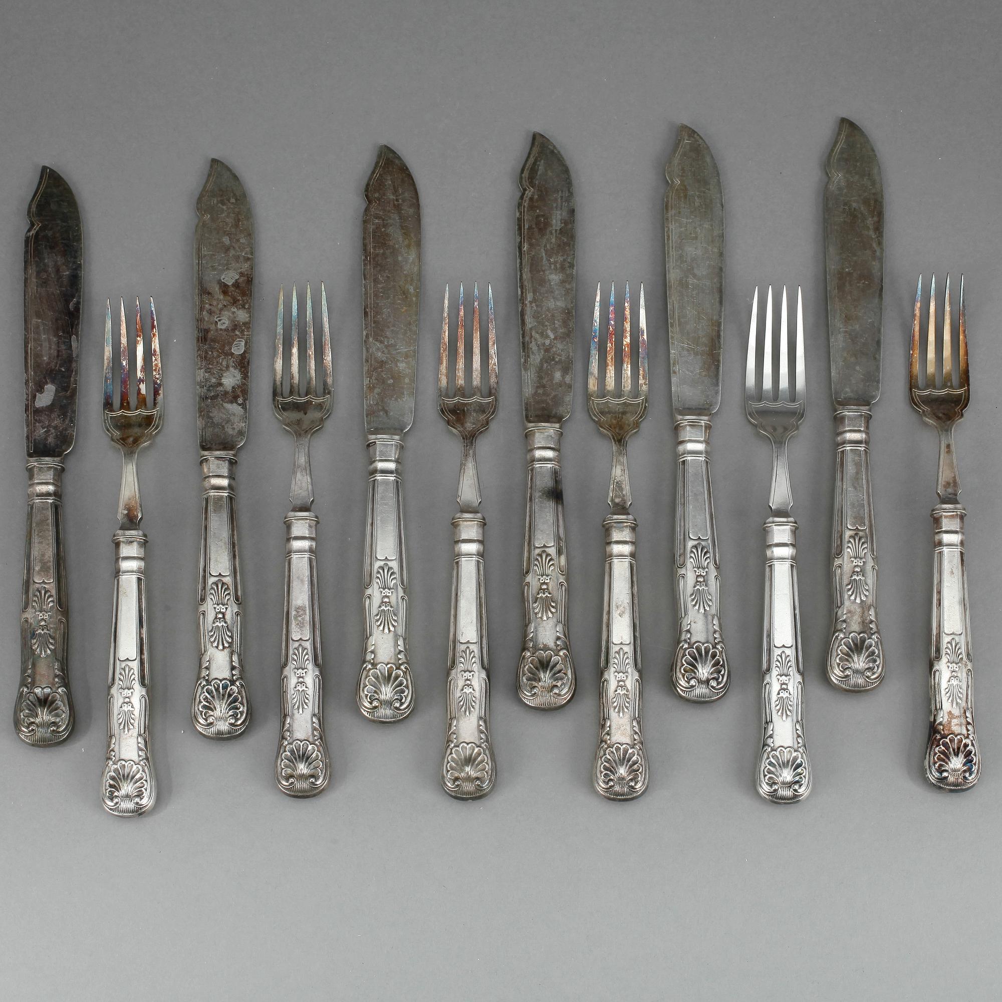 SILVERBESTICK, 12 st, trol Harrison Brothers & Howson, Sheffield, 1900-talets första hälft. Total vikt ca 699 gram.