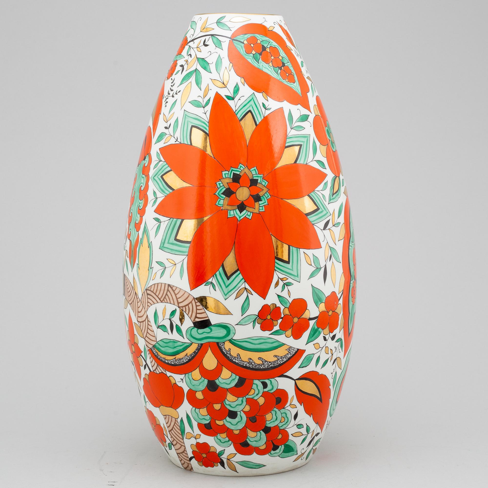 A 20th century porcelain vase by Lomonosov, USSR.