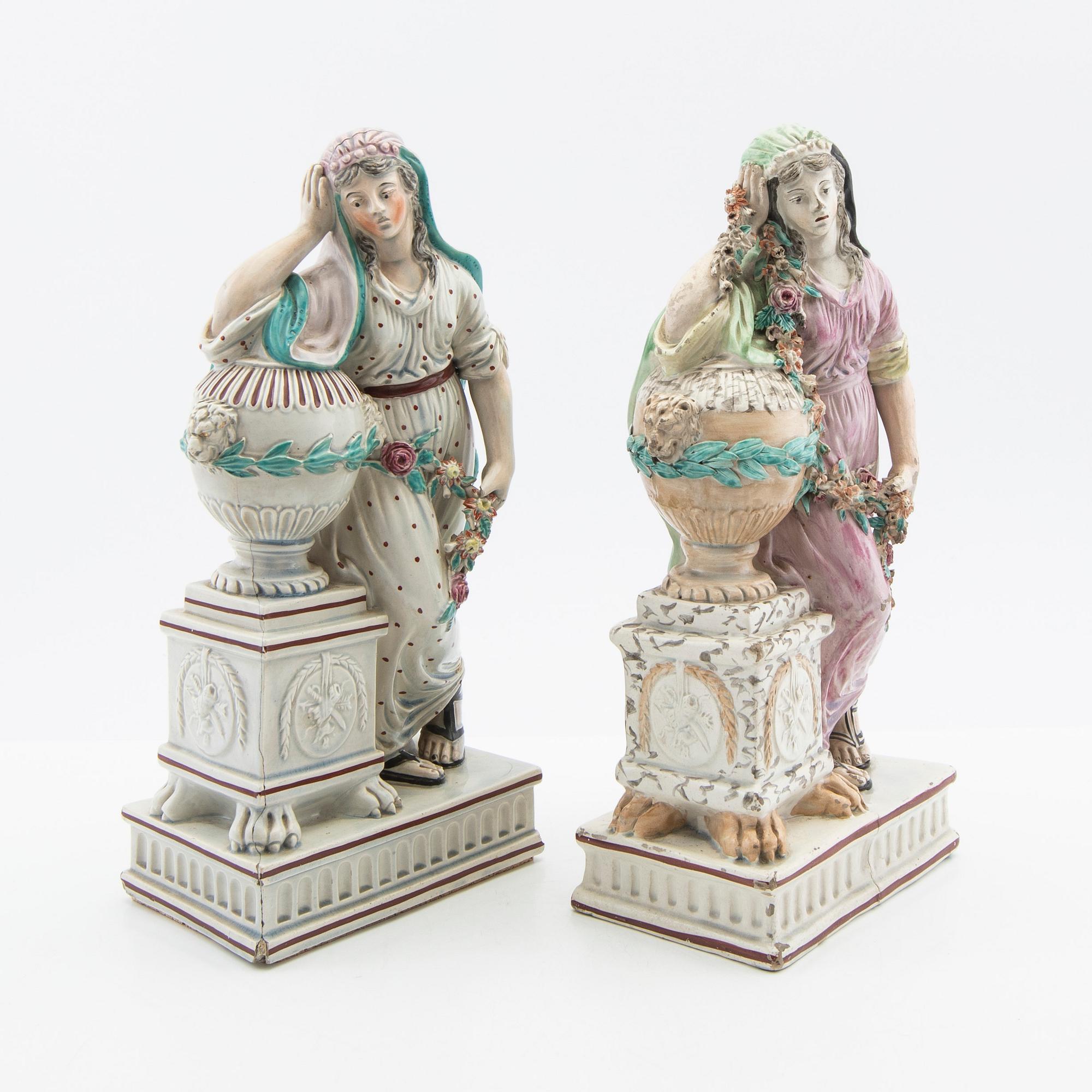 Figuriner, 2 st., "Andromarche before Hector's Ashes", Leeds, 1800-tal.