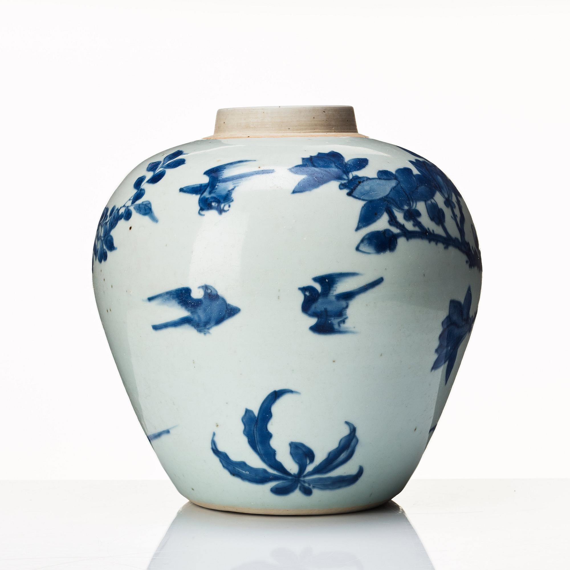 Urna, porslin. Transition, 1600-tal.