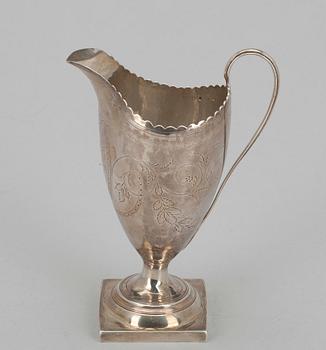 GRÄDDKANNA, silver, Smith & Hayter, London 1795. Tot. vikt. ca. 102 g.