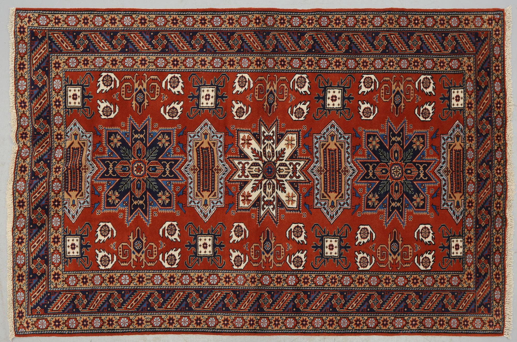 MATTA, Azerbadjan, modern tillverkning, 205 x 145 cm.