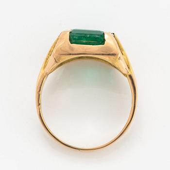 Emerald-cut emerald.